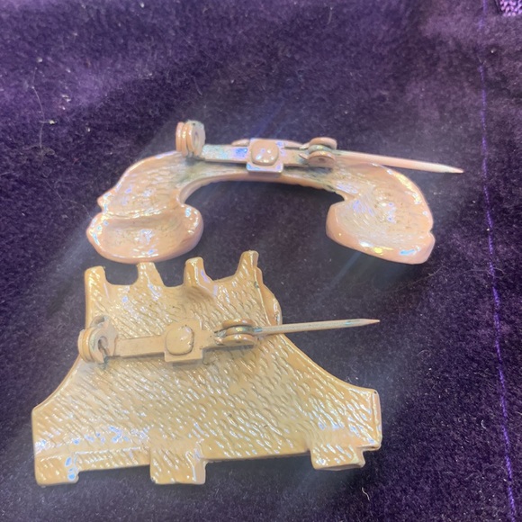 Vintage pink rotary phone brooch. - Picture 4 of 5